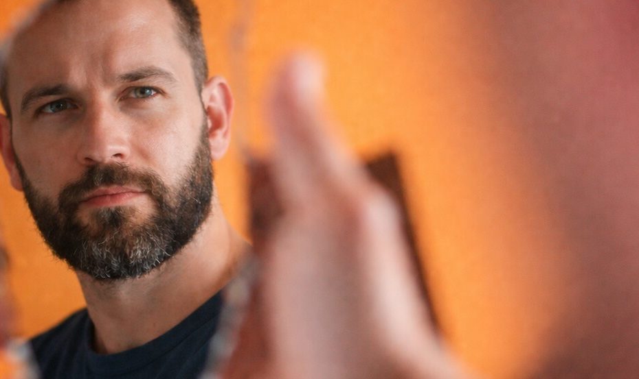 Mann im Spiegel - Externalisierung